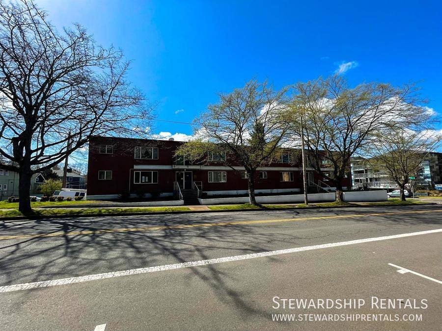 Apartment for rent at 1020 E 18th Ave #2, Eugene, OR 97403