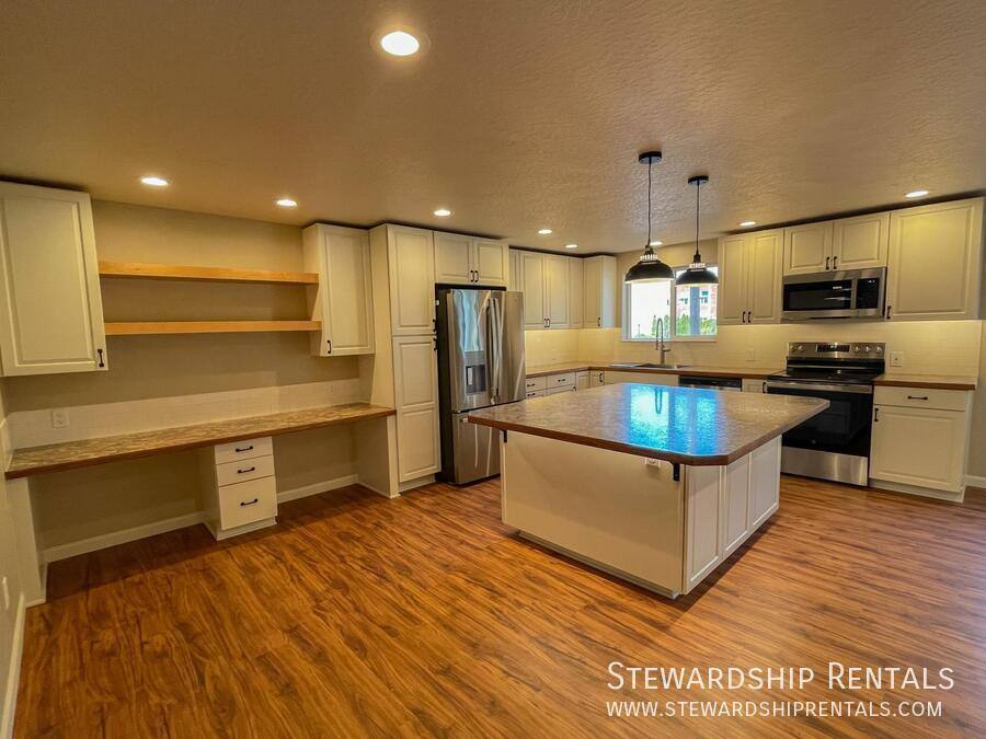 Apartment for rent at 1020 E 18th Ave #2, Eugene, OR 97403