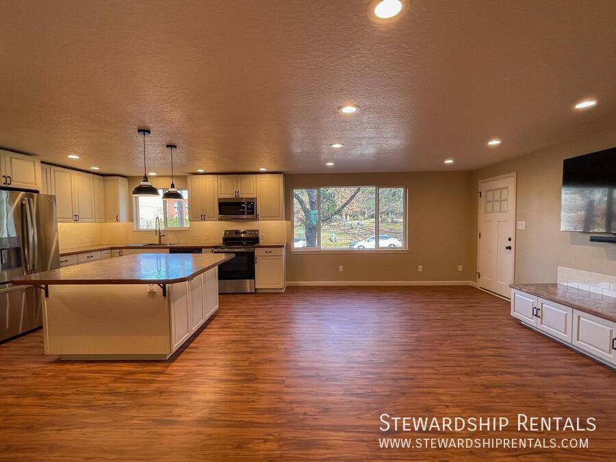 Apartment for rent at 1020 E 18th Ave #2, Eugene, OR 97403