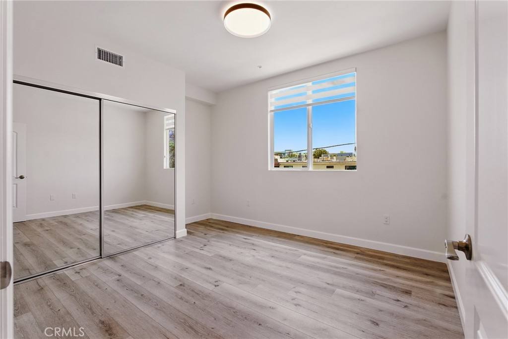 Apartment for rent at 11302 Morrison St #302, North Hollywood, CA 91601
