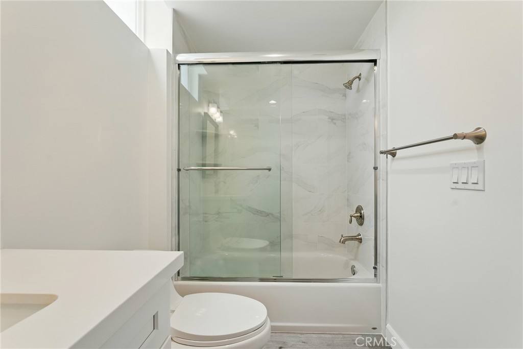 Apartment for rent at 11302 Morrison St #302, North Hollywood, CA 91601