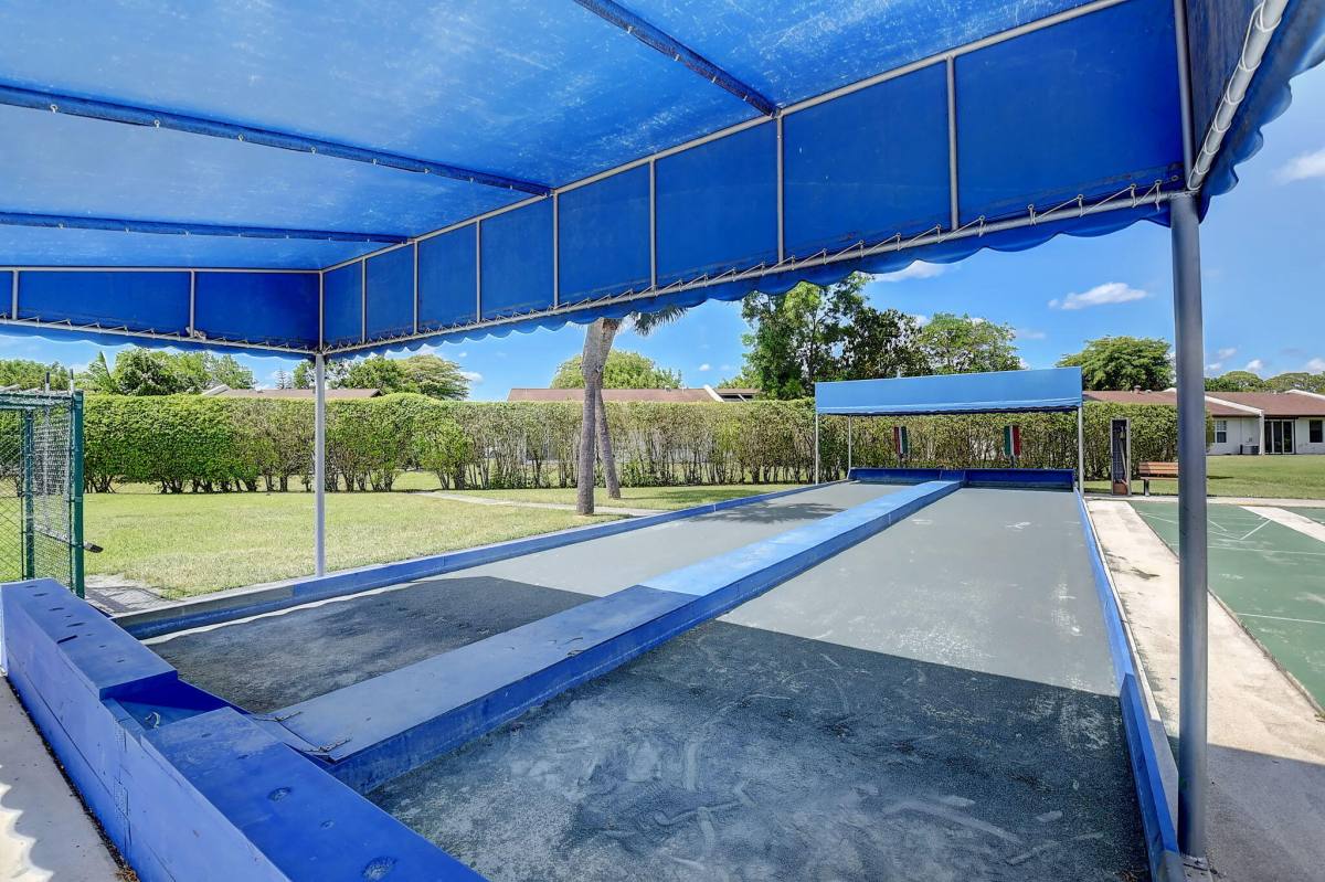 Condo for rent at 5220 Las Verdes Circle #322, Delray Beach, FL 33484