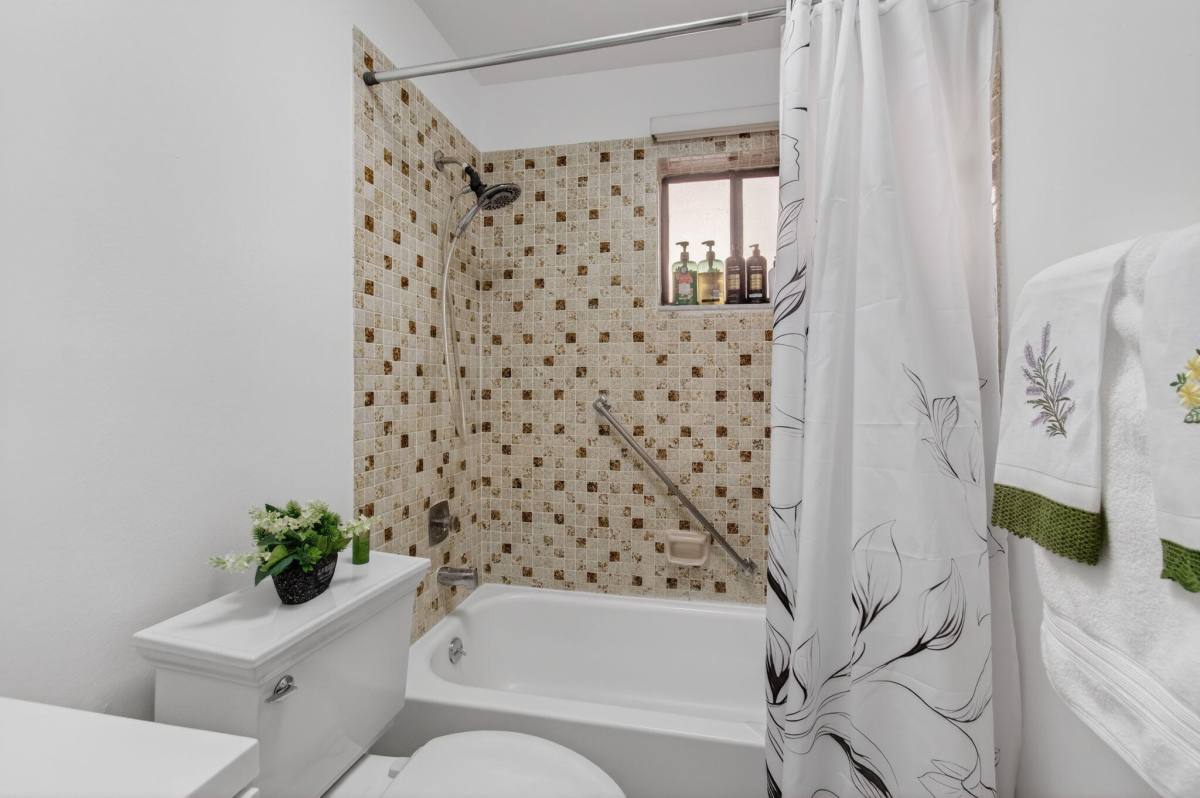 Condo for rent at 5220 Las Verdes Circle #322, Delray Beach, FL 33484