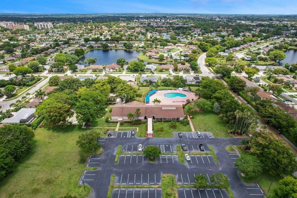 Apartment for rent at 6372 Sleepy Willow Way, Delray Beach, FL 33484