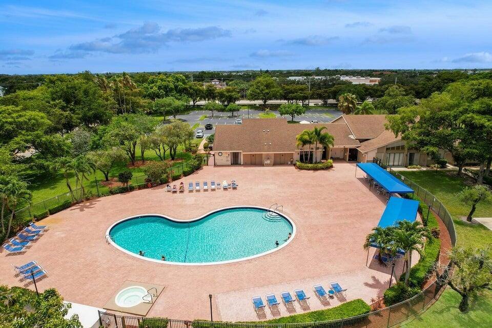 Apartment for rent at 6372 Sleepy Willow Way, Delray Beach, FL 33484