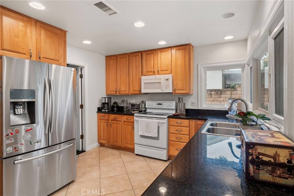Apartment for rent at 25902 Via Del Sur, Mission Viejo, CA 92691