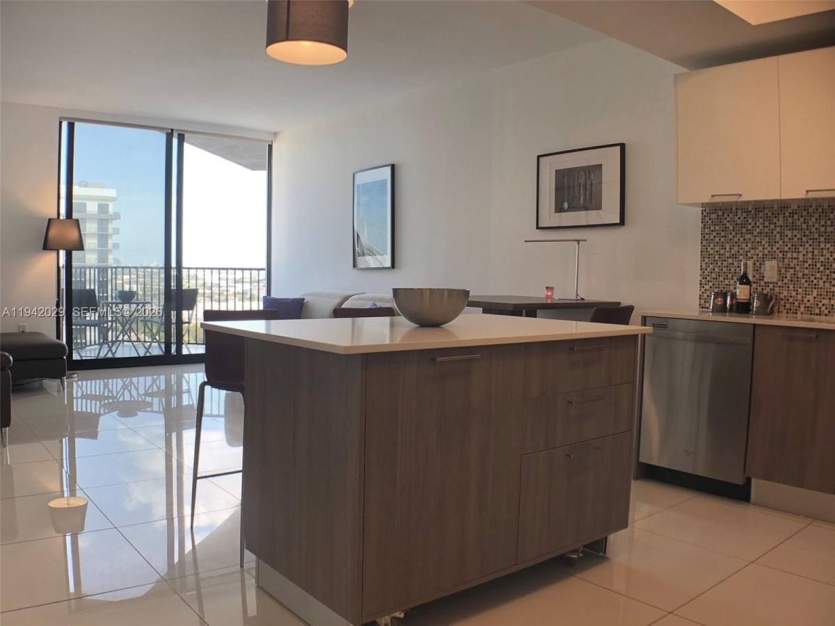 Condo for rent at 5252 NW 85th Ave #1607, Miami, FL 33166