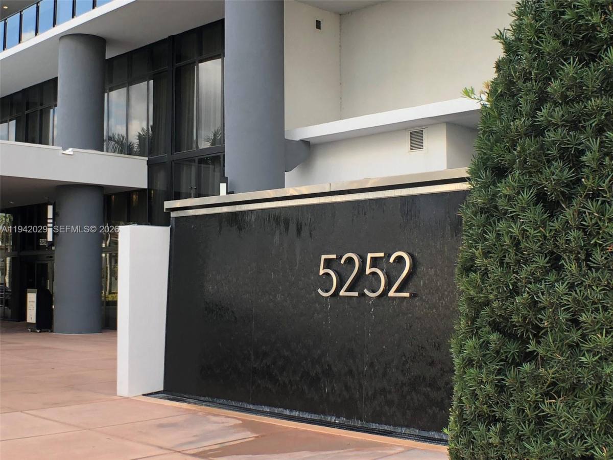 Condo for rent at 5252 NW 85th Ave #1607, Miami, FL 33166