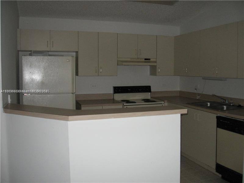 Condo for rent at 3610 N 56th Ave #2302, Hollywood, FL 33021