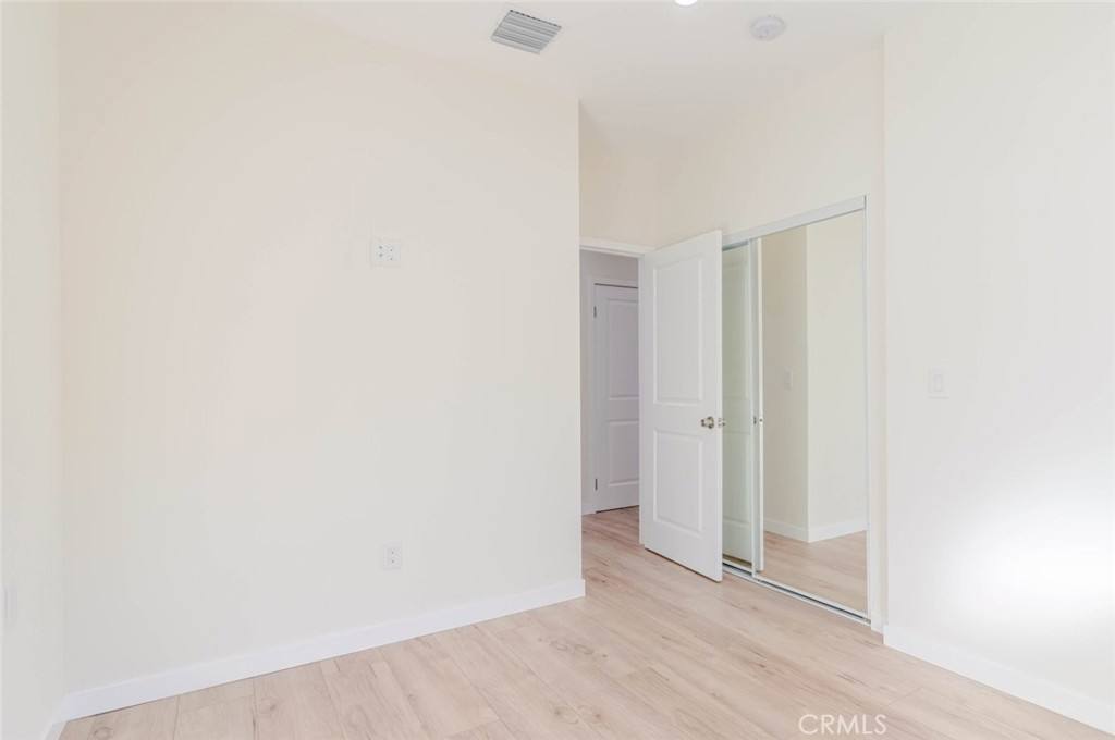 Apartment for rent at 10526 Hillhaven Ave, Tujunga, CA 91042