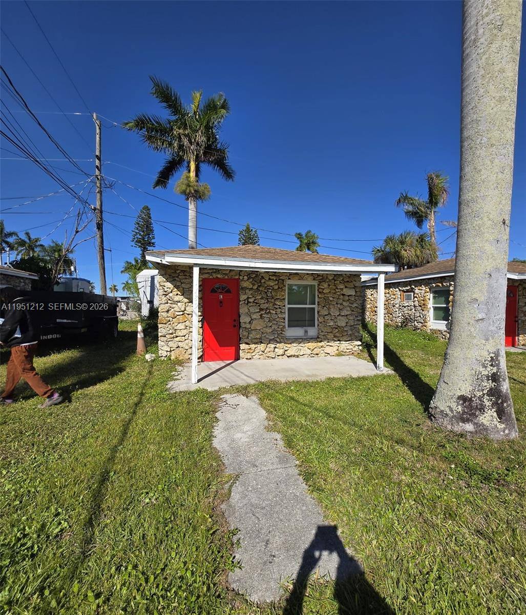 Apartment for rent at 1189 N Tamiami Trail #1189L, North Fort Myers, FL 33903