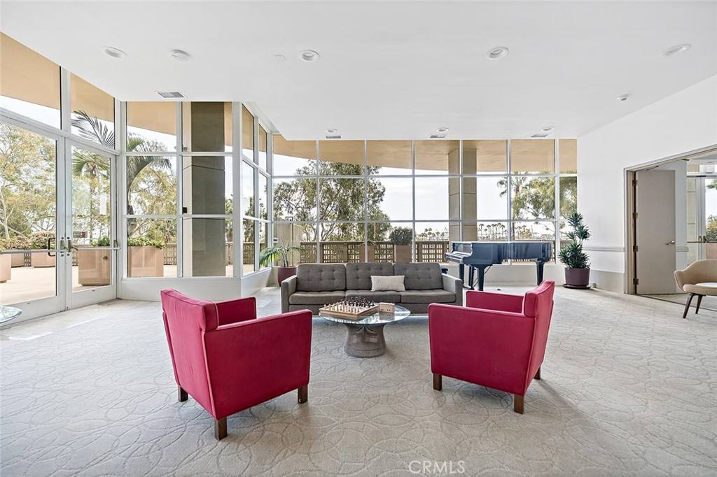 Apartment for rent at 700 E Ocean Blvd #3003, Long Beach, CA 90802