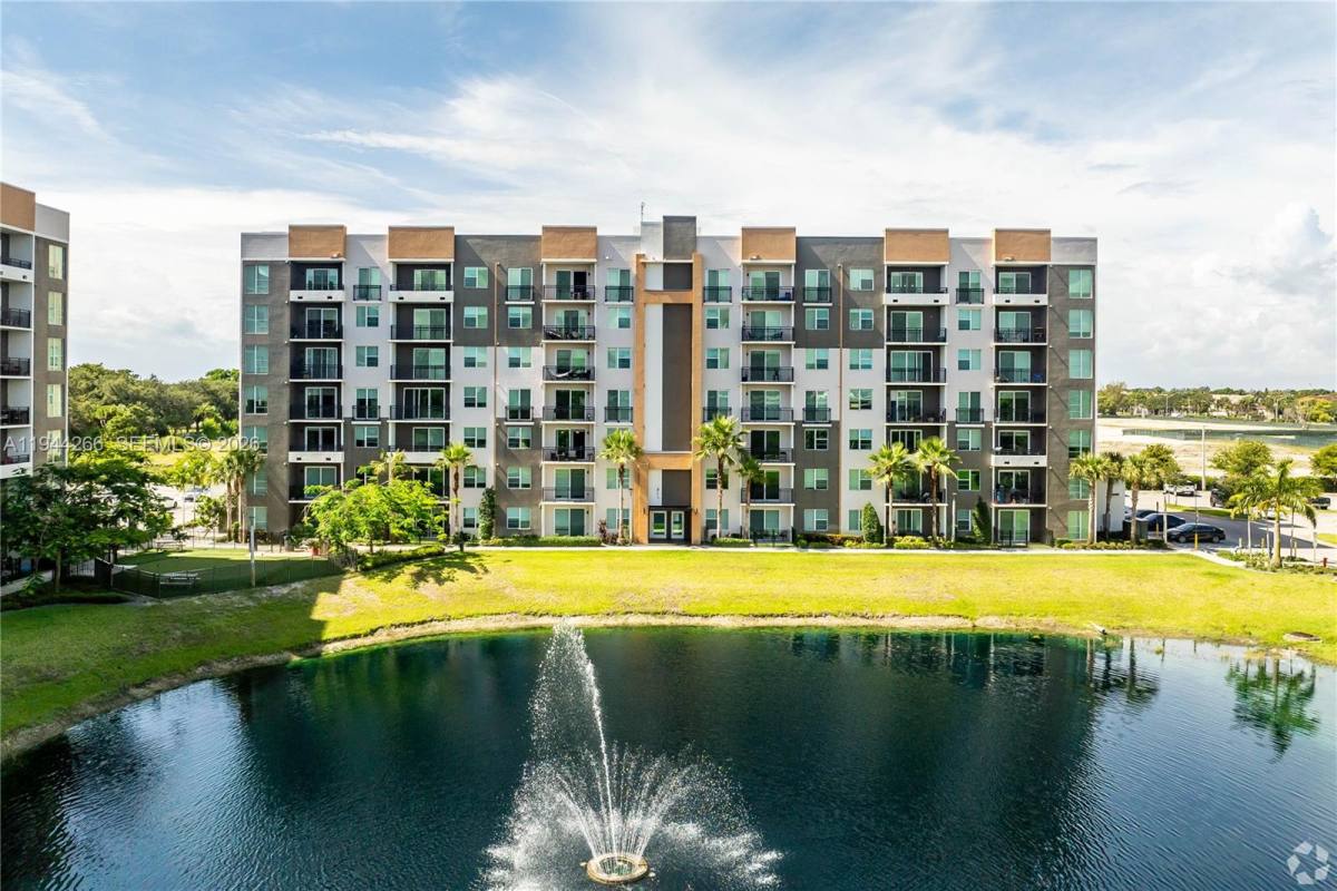 Apartment for rent at 19275 NW 27th Ave #4206, Miami Gardens, FL 33056