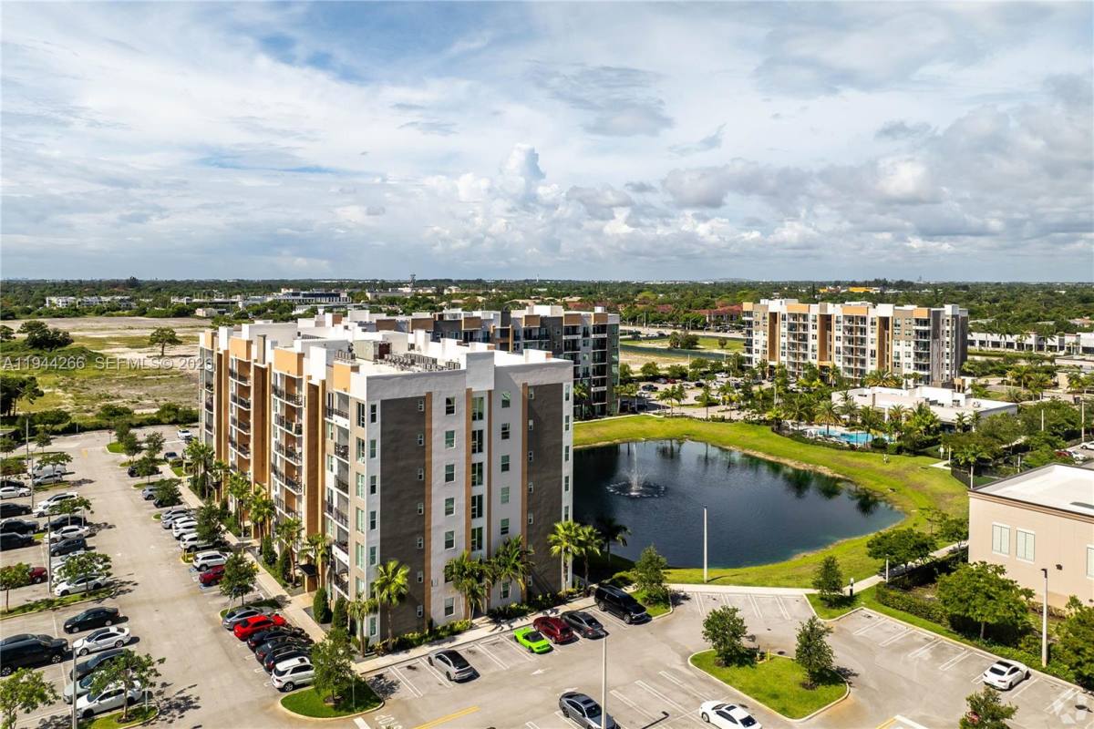 Apartment for rent at 19275 NW 27th Ave #4206, Miami Gardens, FL 33056