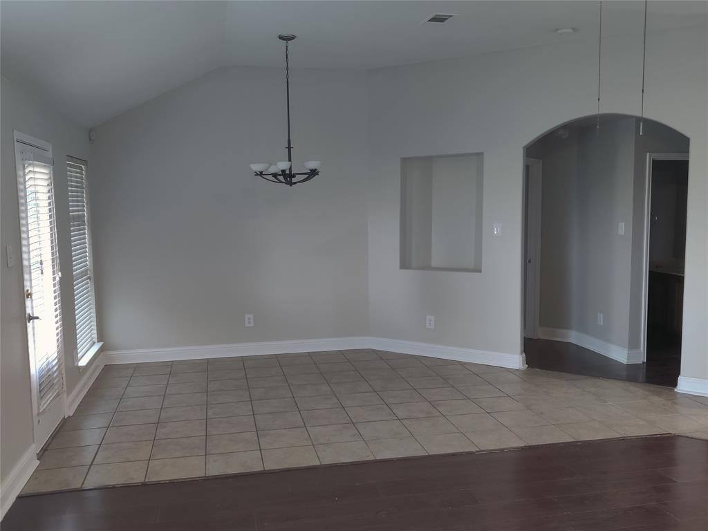 Apartment for rent at 7911 Decoy Dr, Arlington, TX 76002