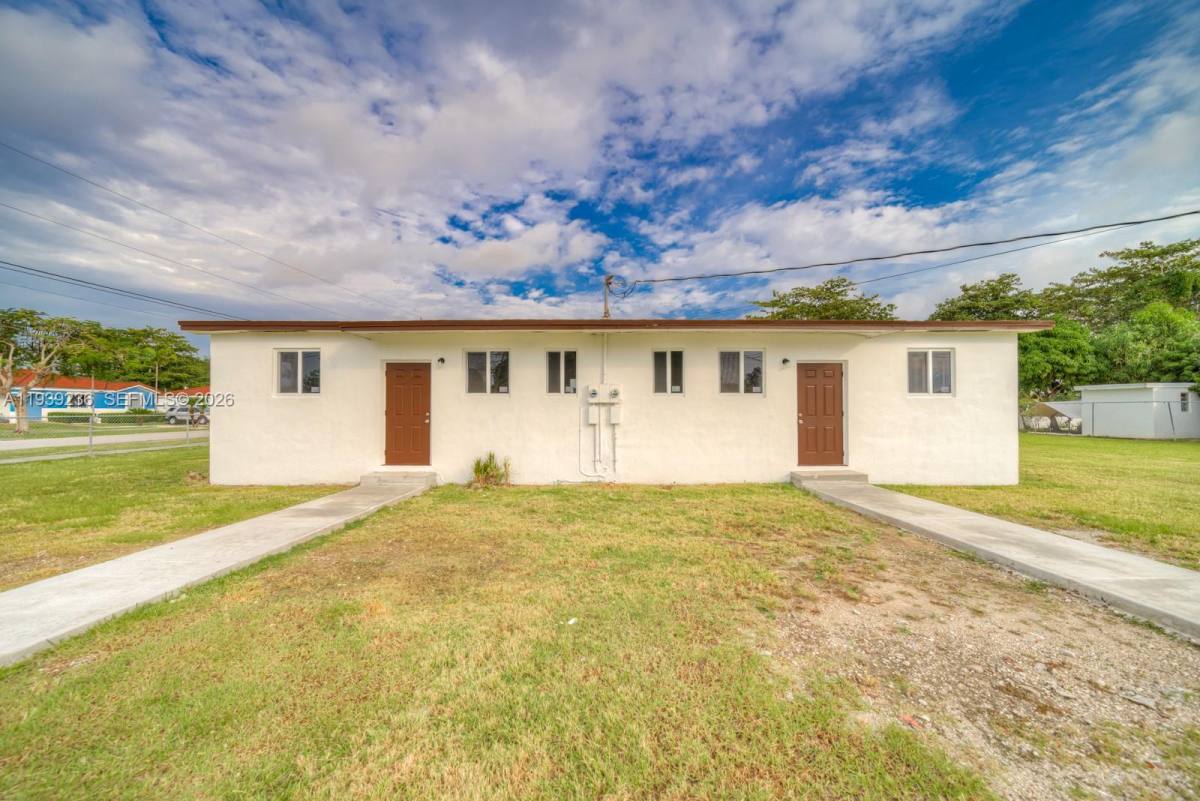 Apartment for rent at 10290 SW 177th St, Miami, FL 33157