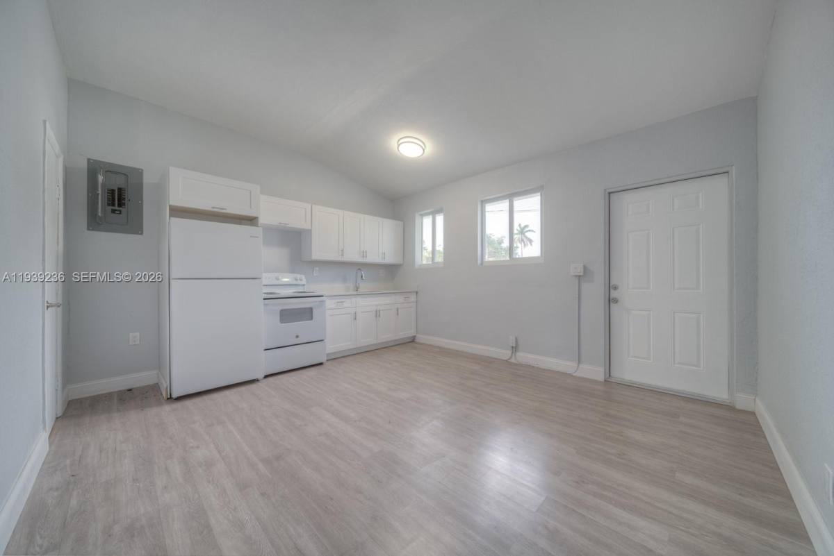 Apartment for rent at 10290 SW 177th St, Miami, FL 33157