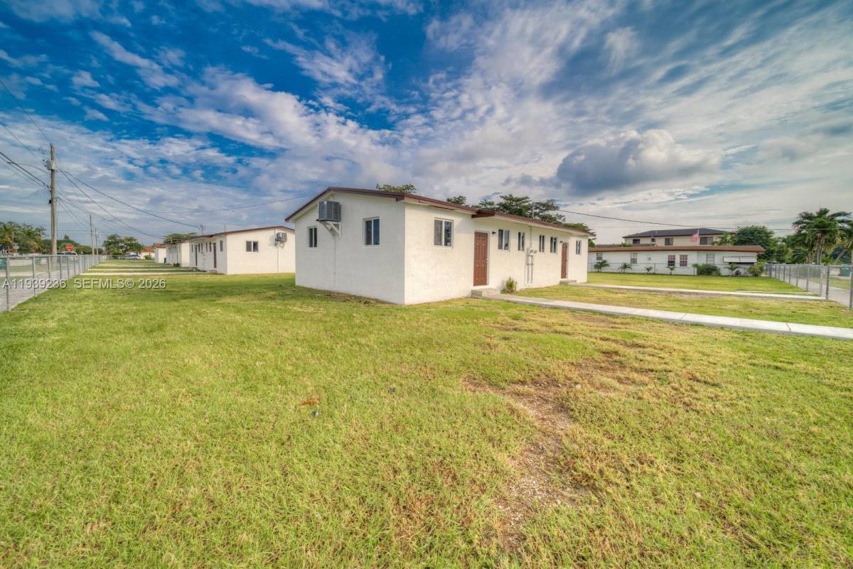 Apartment for rent at 10290 SW 177th St, Miami, FL 33157