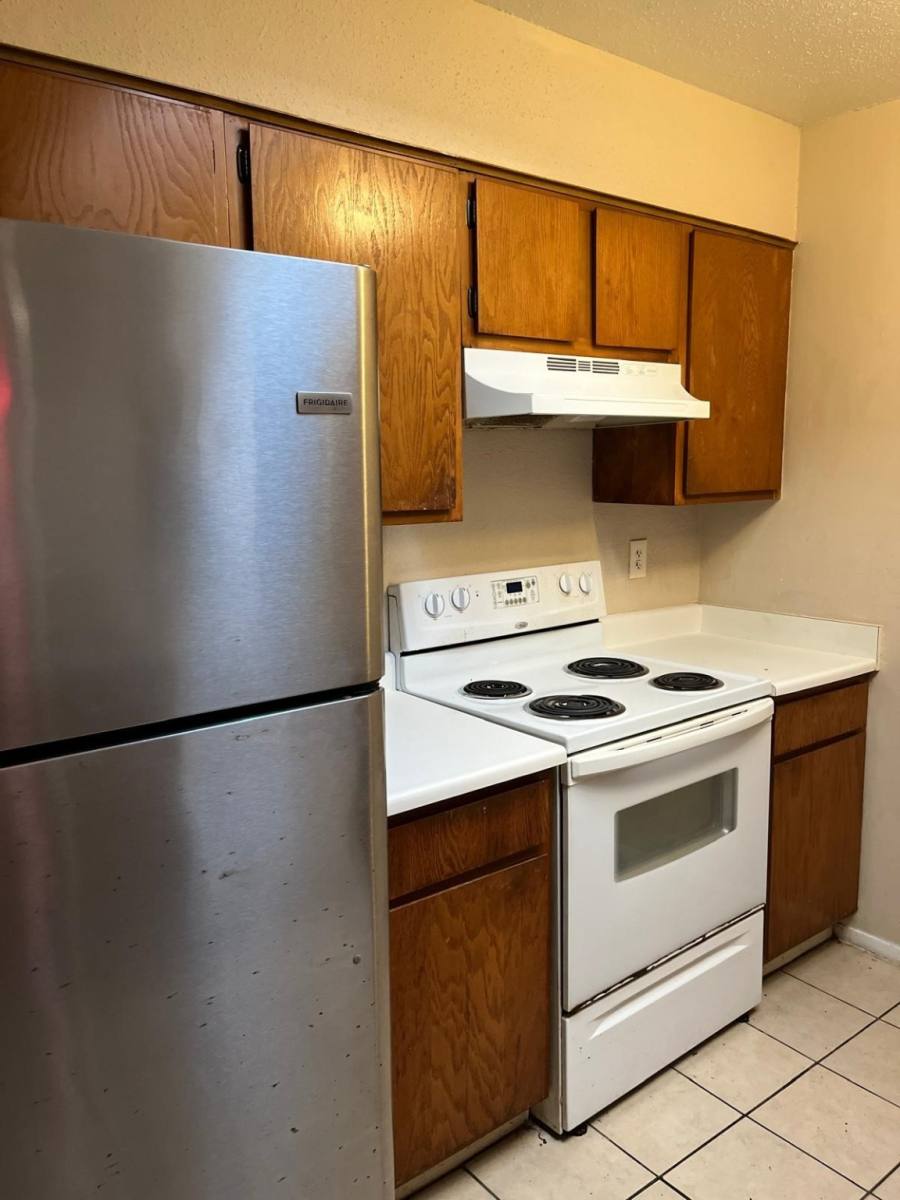 Condo for rent at 9809 Richmond Ave #9809A7, Houston, TX 77063