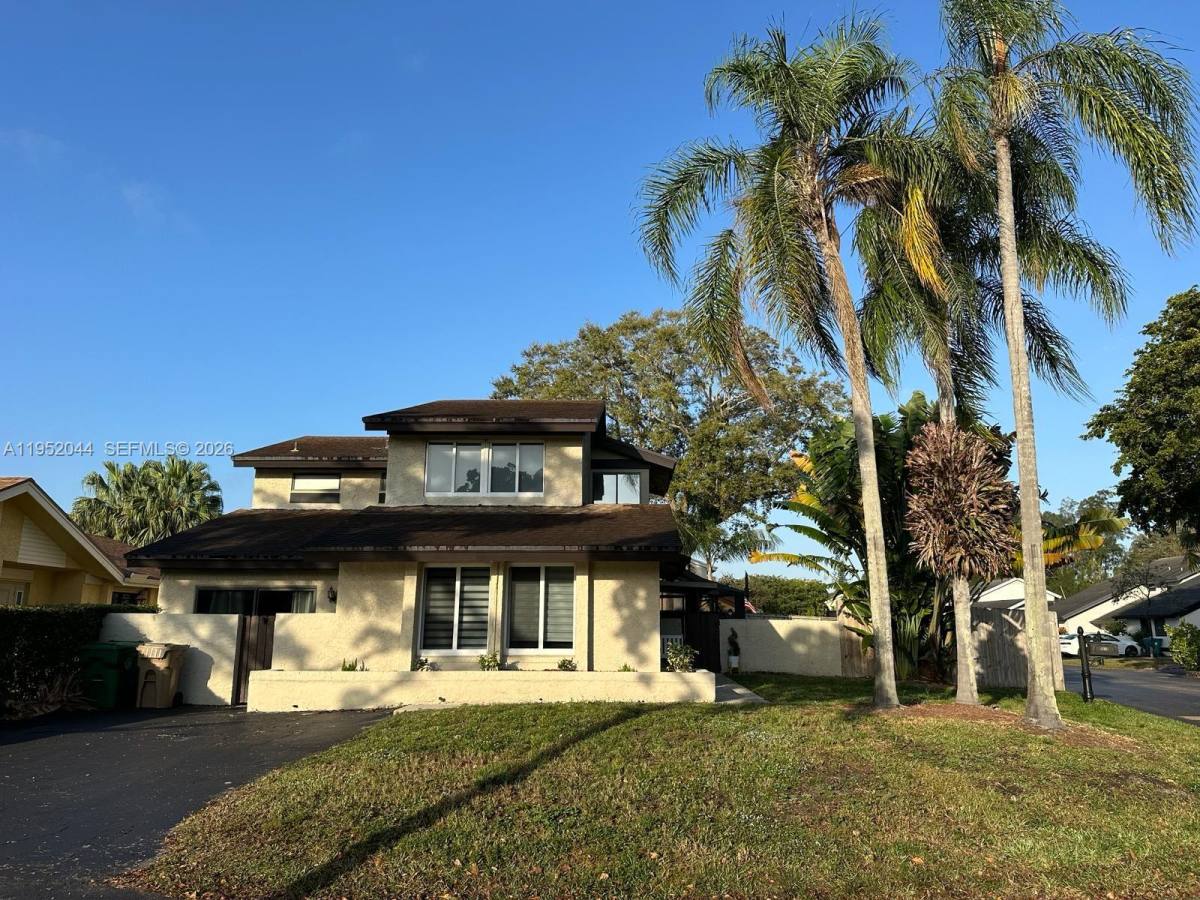 Apartment for rent at 8320 SW 39th Court, Fort Lauderdale, FL 33328