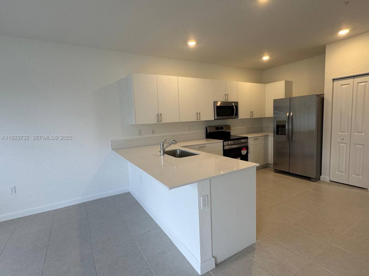 Apartment for rent at 18402 SW 2nd St, Hollywood, FL 33029