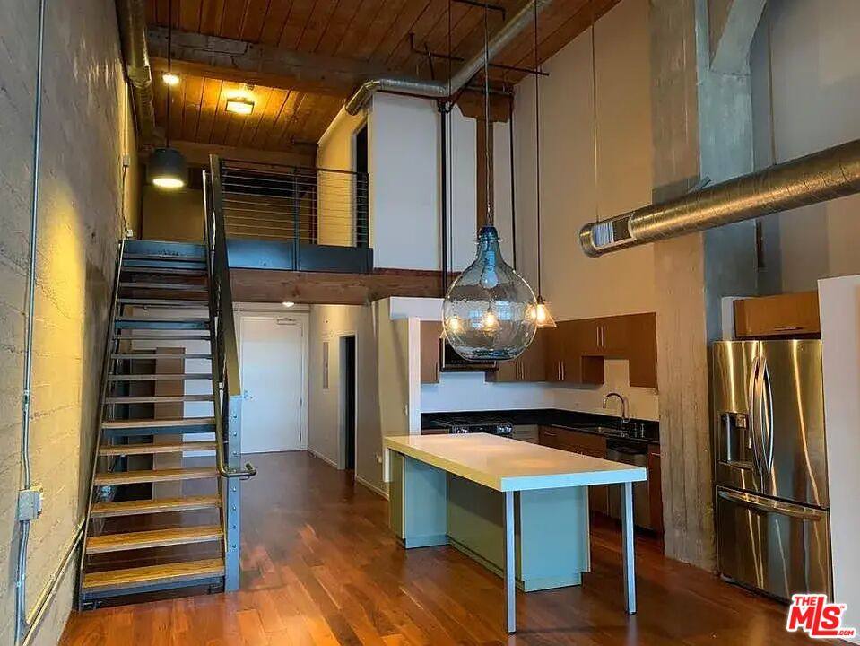 Apartment for rent at 530 S Hewitt St #147, Los Angeles, CA 90013