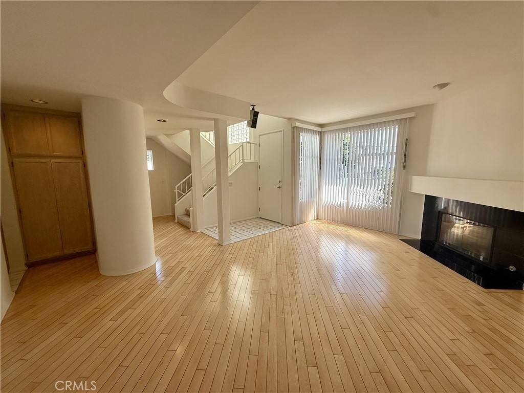 Townhouse for rent at 1937 Euclid Court, Santa Monica, CA 90404