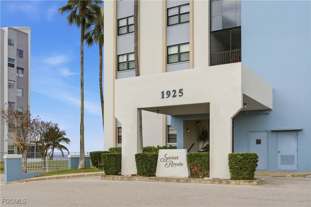 Condo for rent at 1925 Clifford St #101, Fort Myers, FL 33901