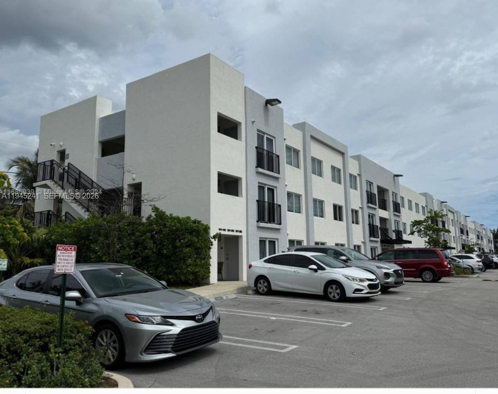 Apartment for rent at 14752 NE 6th Ave #107, Miami, FL 33161