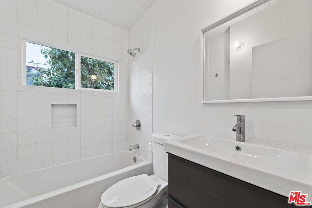 Apartment for rent at 2210 Echo Park Ave #5, Los Angeles, CA 90026
