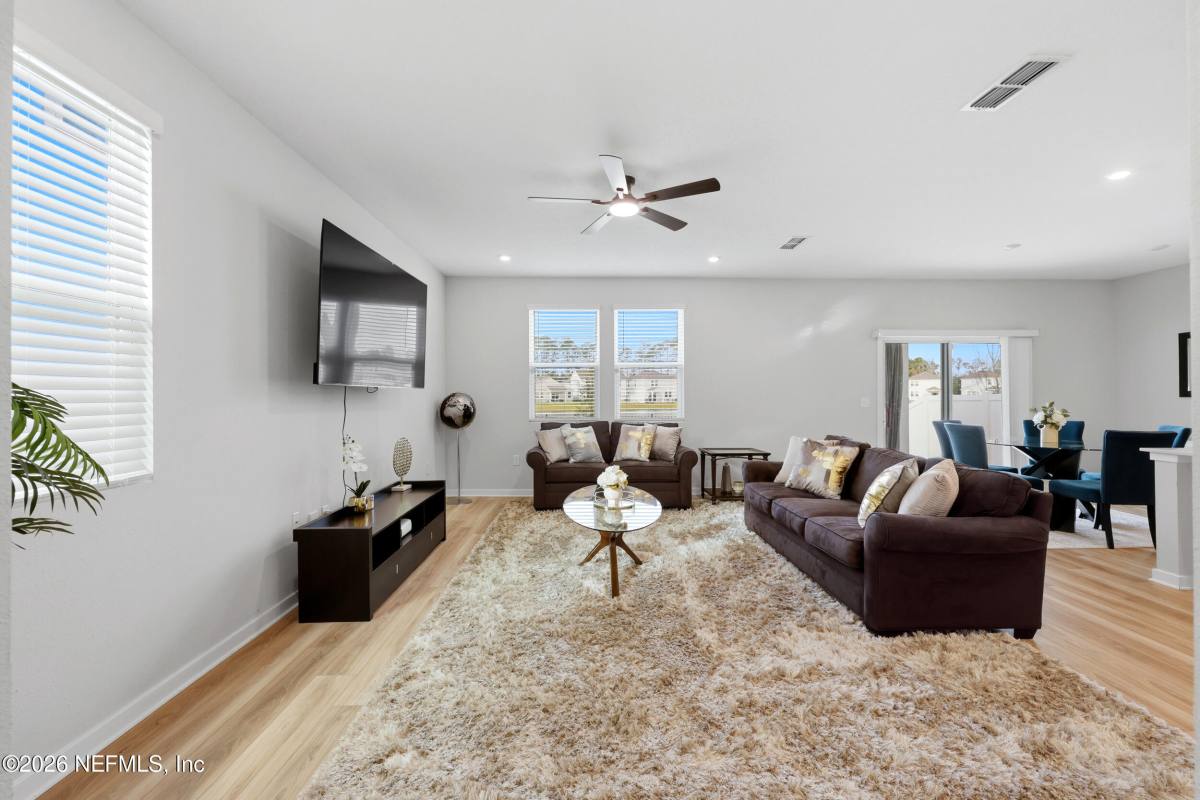 Apartment for rent at 14742 Cashew Ave, Jacksonville, FL 32218