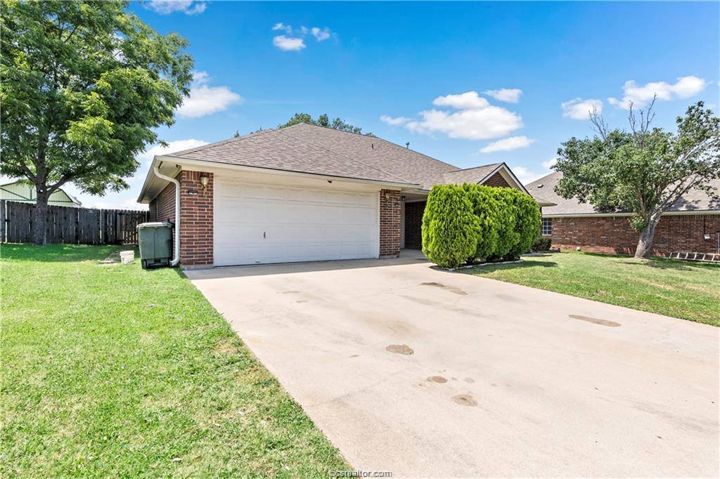 Apartment for rent at 3704 Eastshire Court, Bryan, TX 77802