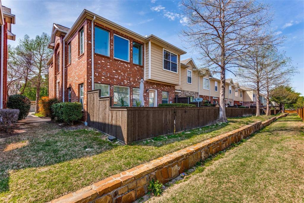 Townhouse for rent at 8730 Manhattan Ave, Plano, TX 75024