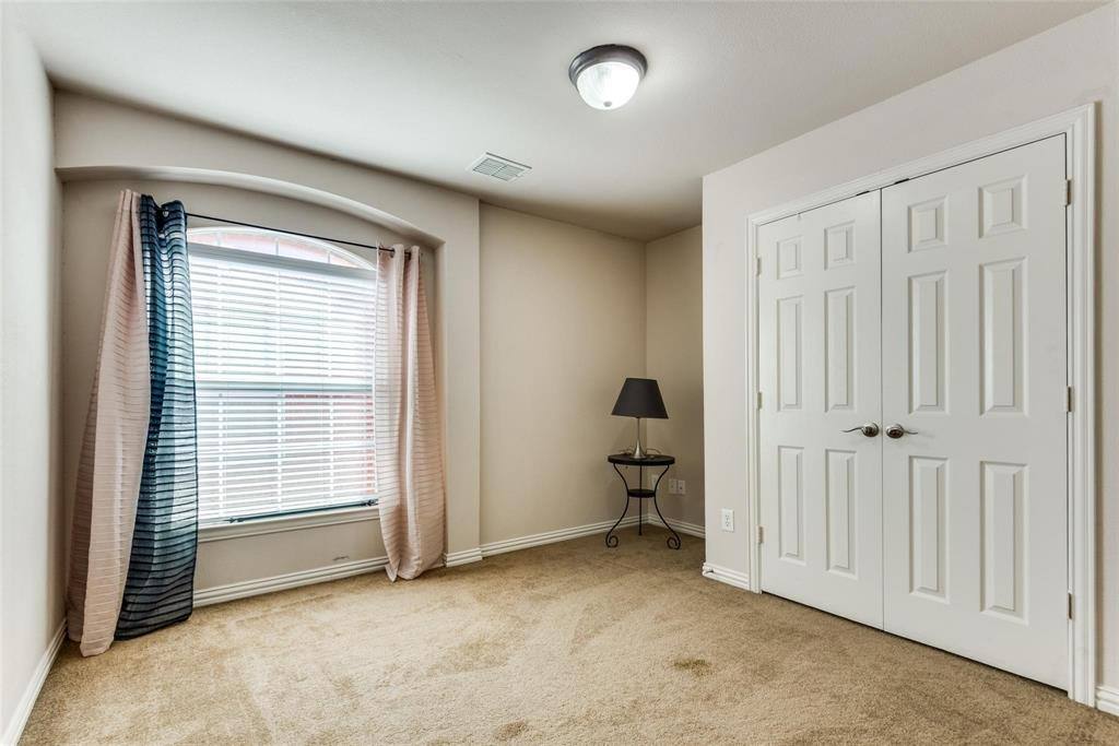 Townhouse for rent at 8730 Manhattan Ave, Plano, TX 75024