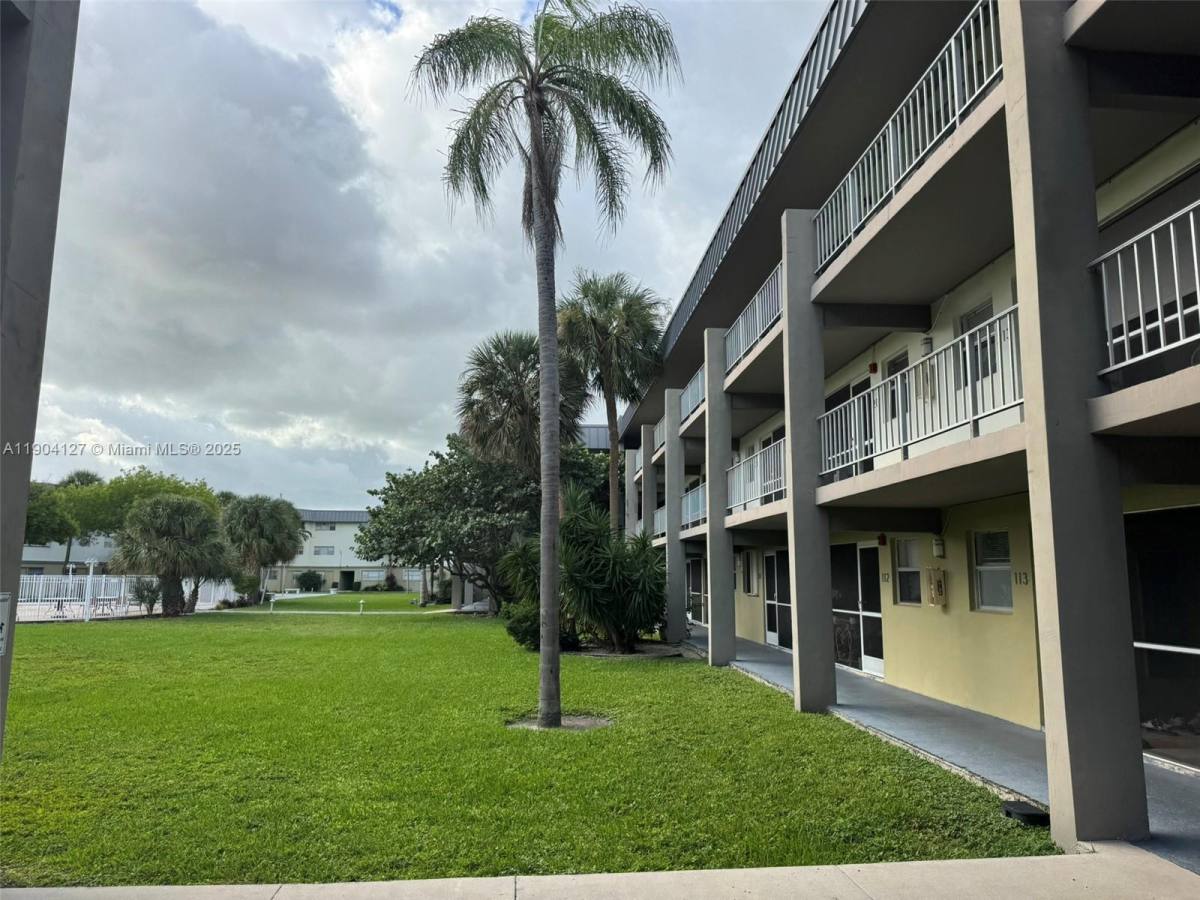 Apartment for rent at 270 Layne Blvd #212, Hallandale, FL 33009