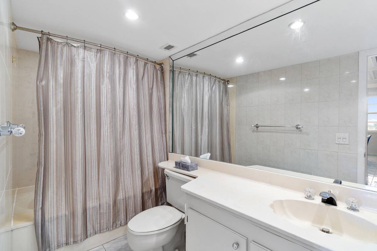 Apartment for rent at 2851 S Ocean Blvd #28514B, Boca Raton, FL 33432