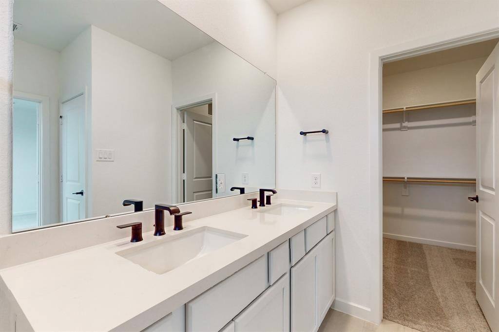 Apartment for rent at 21815 Sunshine Cove Lane, Cypress, TX 77433