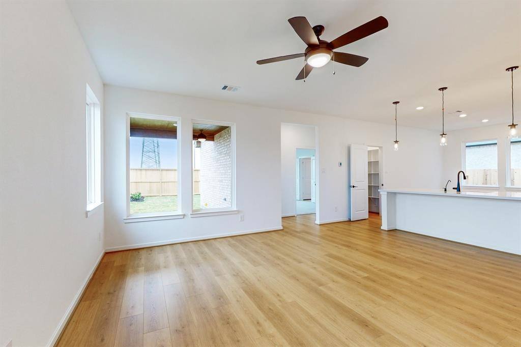 Apartment for rent at 21815 Sunshine Cove Lane, Cypress, TX 77433