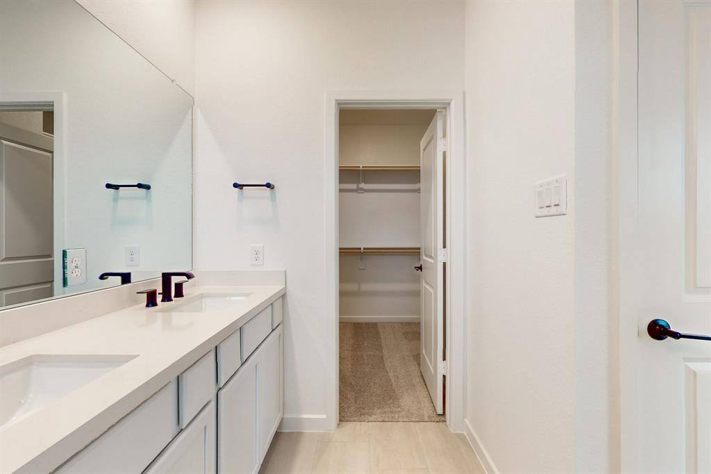 Apartment for rent at 21815 Sunshine Cove Lane, Cypress, TX 77433