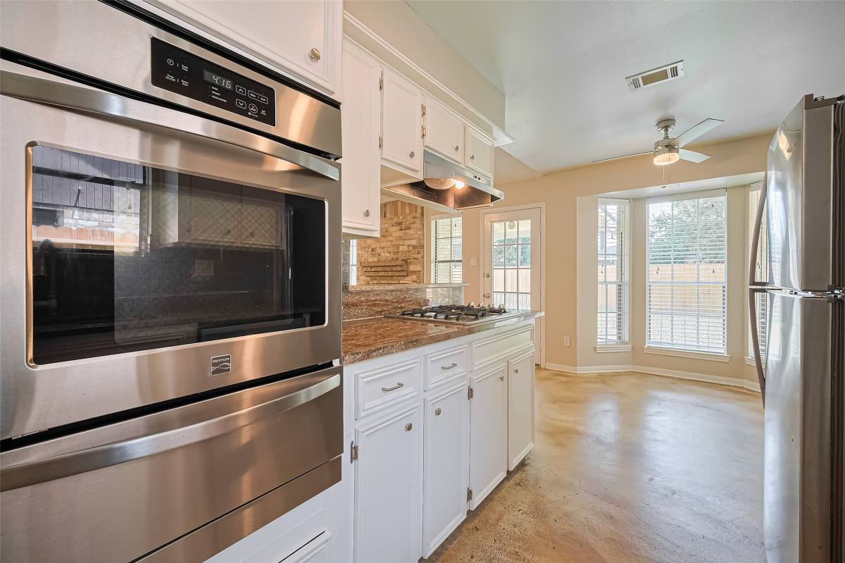 Apartment for rent at 4031 Sherwood W, Kingwood, TX 77339