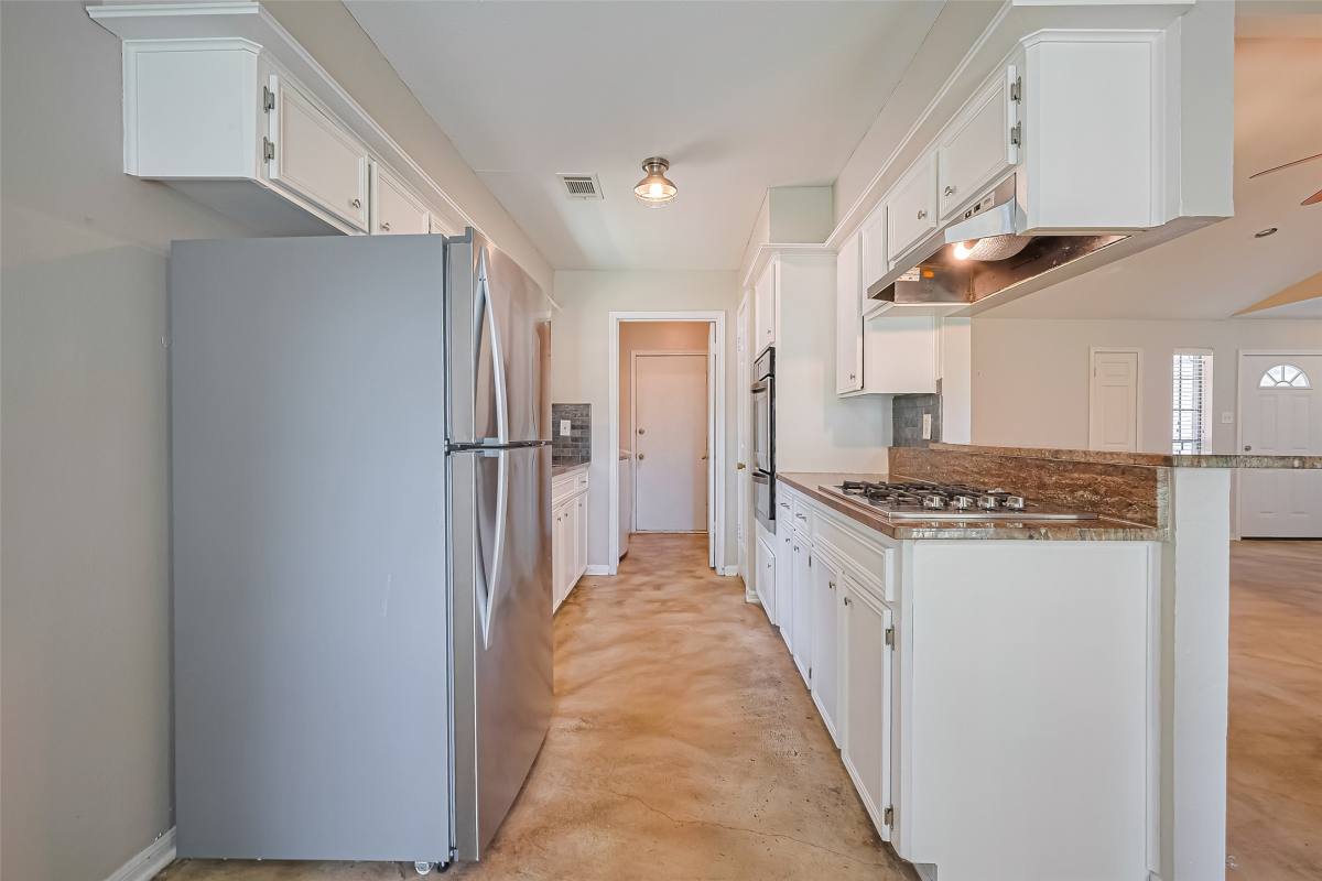 Apartment for rent at 4031 Sherwood W, Kingwood, TX 77339