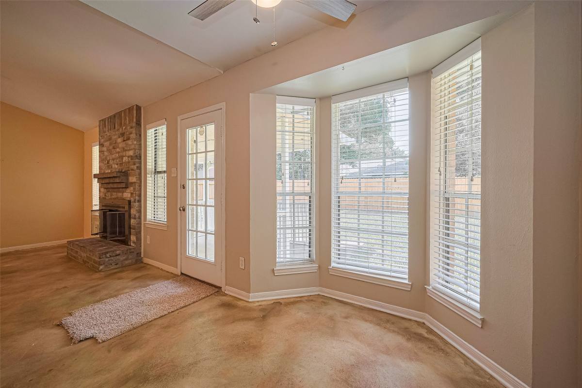 Apartment for rent at 4031 Sherwood W, Kingwood, TX 77339