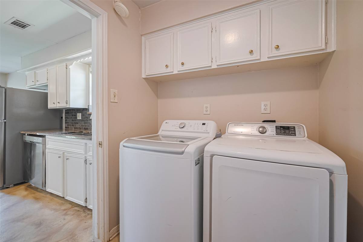 Apartment for rent at 4031 Sherwood W, Kingwood, TX 77339