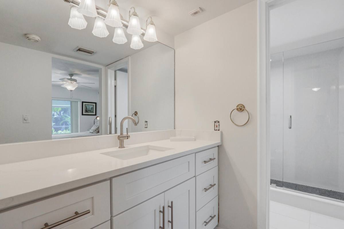 Apartment for rent at 5540 Tamberlane Circle #118, Palm Beach Gardens, FL 33418