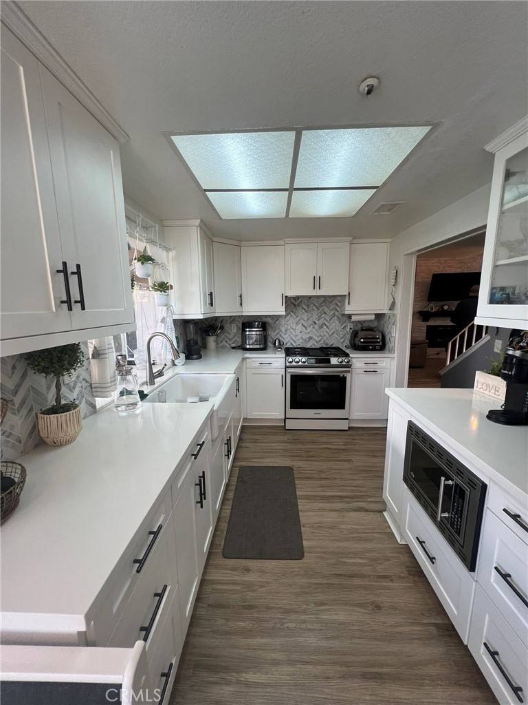 Apartment for rent at 17081 Fern St, Fontana, CA 92336