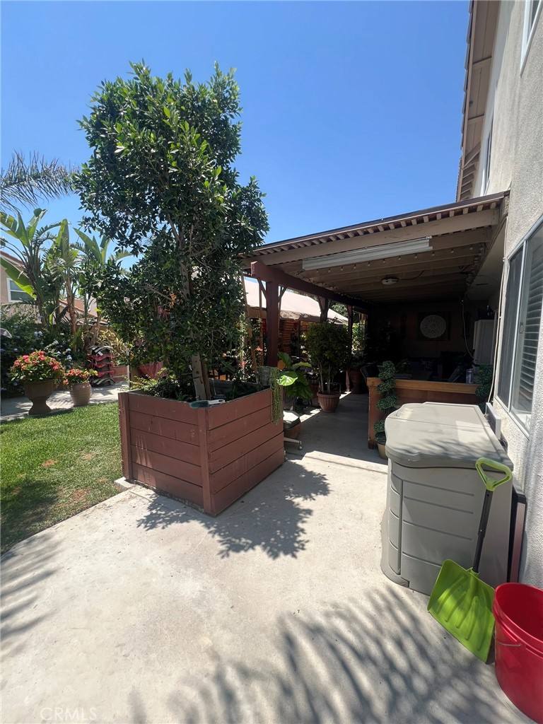 Apartment for rent at 17081 Fern St, Fontana, CA 92336