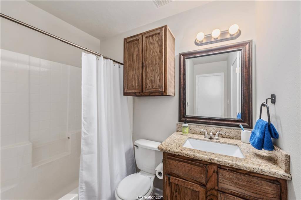 Apartment for rent at 1227 Oney Hervey Dr, College Station, TX 77840