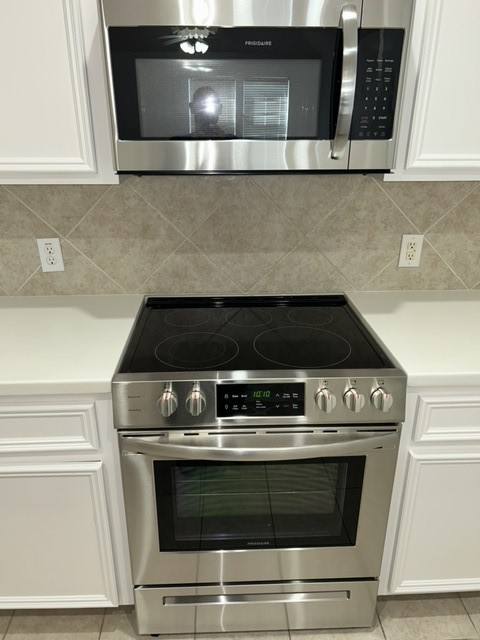 Townhouse for rent at 3010 S Heights Hollow Lane, Houston, TX 77007