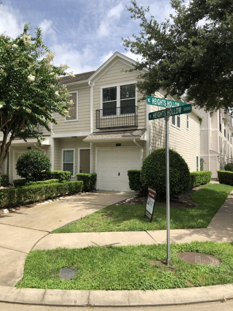Townhouse for rent at 3010 S Heights Hollow Lane, Houston, TX 77007