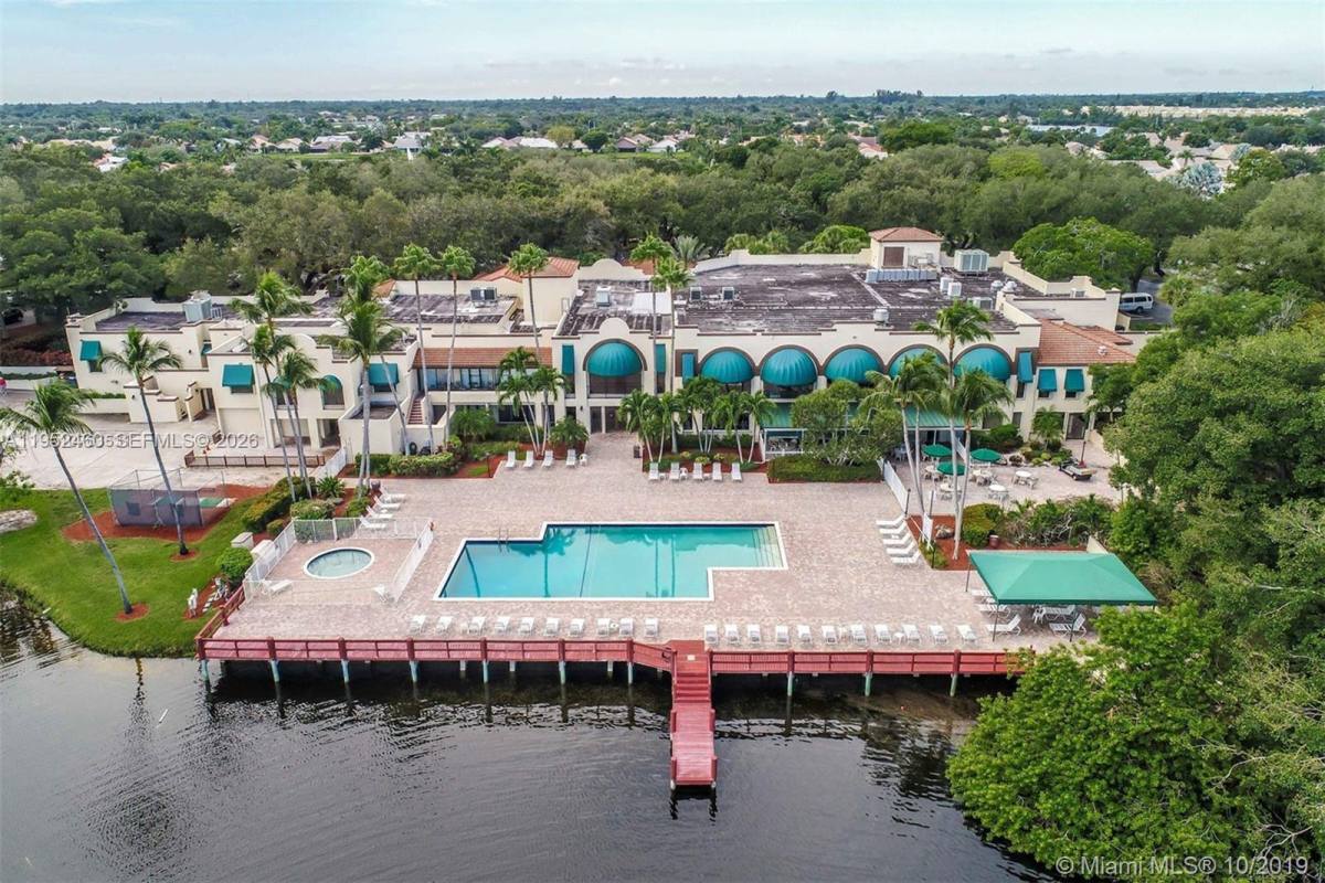 Apartment for rent at 1703 Whitehall Dr #306, Fort Lauderdale, FL 33324